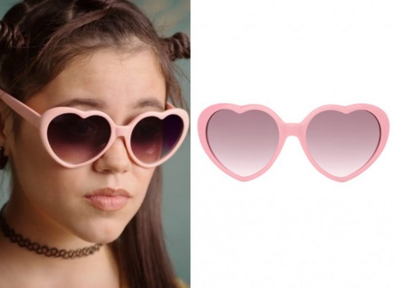 The Babysitter – Killer Queen: Pheobe’s Pink Heart Sunglasses