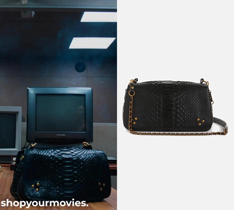 Anna (2019): Anna’s Leather Handbag