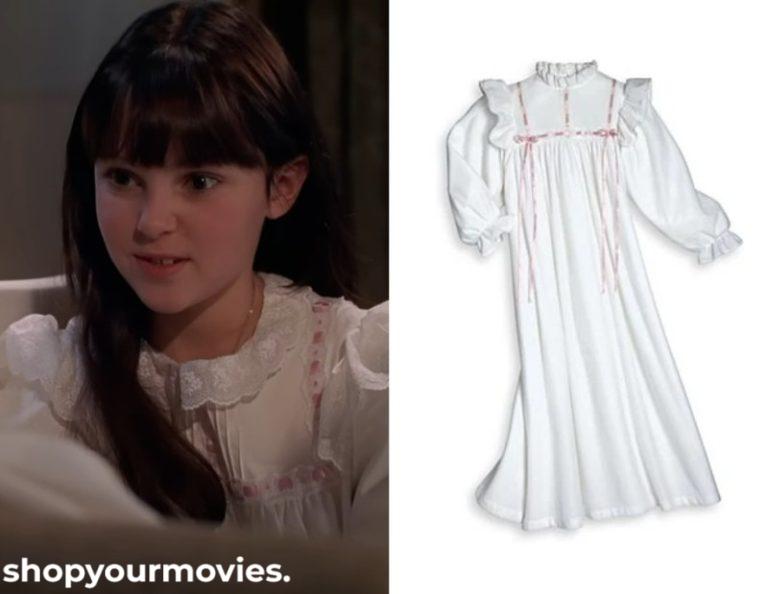 Samantha – An American Girl Holiday: Samantha’s Nightgown