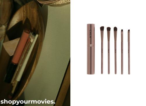 F*** Marry Kill: Eva’s Make Up Brush