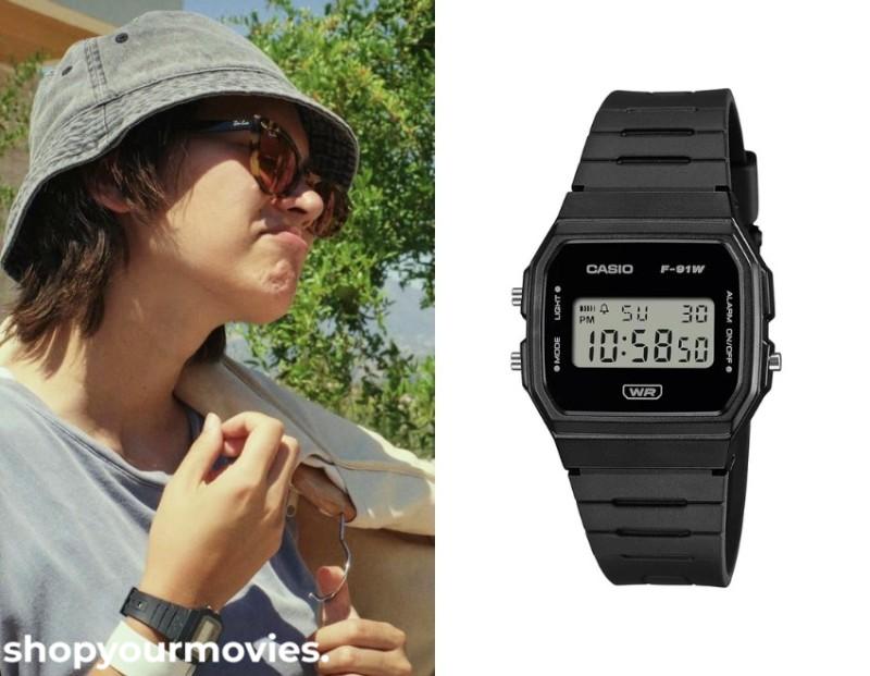 Glass Onion: Peg’s Watch