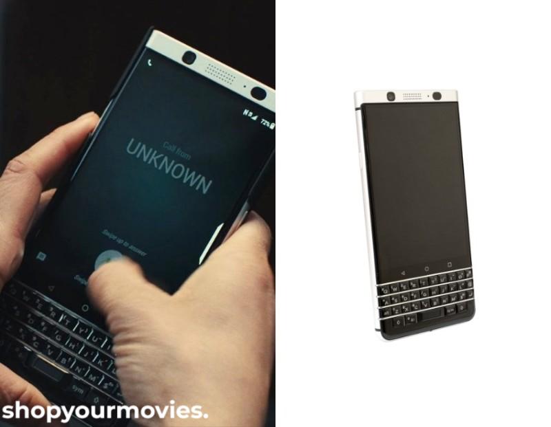 Birds of Prey: Renee’s Smartphone