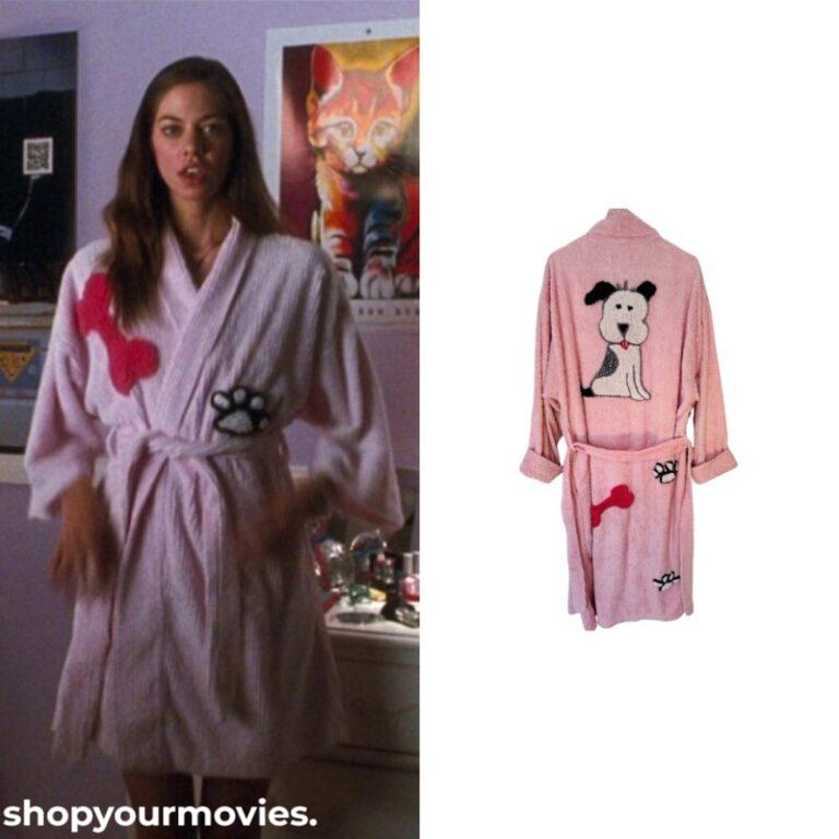Crazy, Stupid, Love: Jessica’s Bath Robe