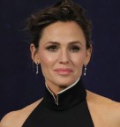 Jen­nifer Gar­ner