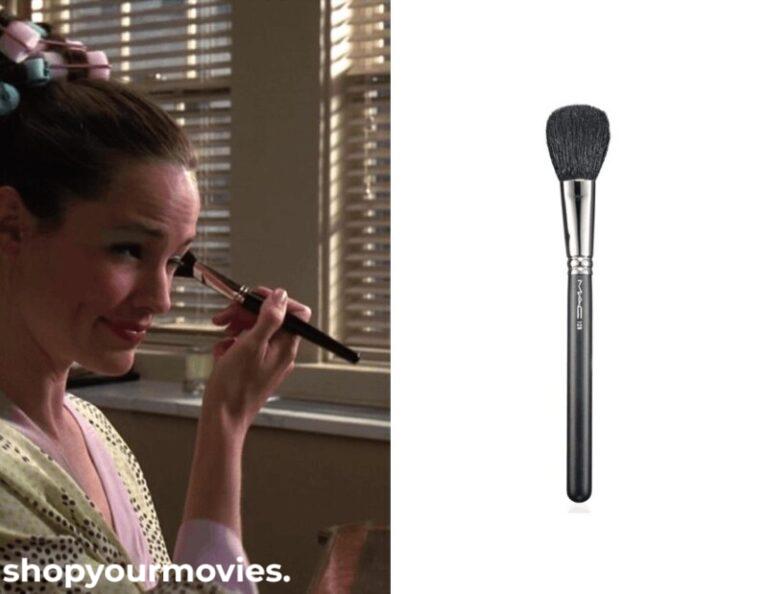 13 Going on 30: Jenna’s Makeup Brush
